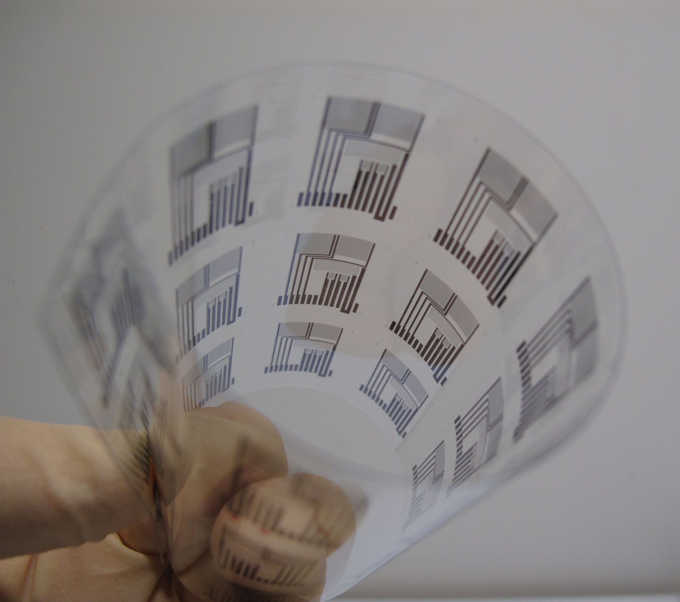 Figure 1 - Developed as part of the FlexSmell project is a flexible multi-sensor array fabricated on polymeric foil. The idea is for sensors to ‘smell’ food freshness as well as providing traceability